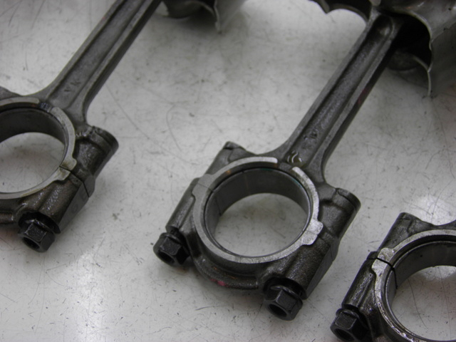 photo de PISTON YAMAHA FJR 1300 (2004 - 2005) - Características distintivas