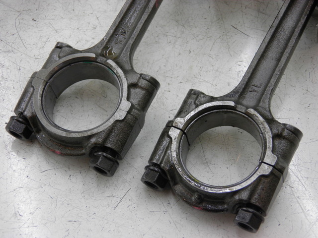 photo de PISTON YAMAHA FJR 1300 (2004 - 2005) - Otra perspectiva