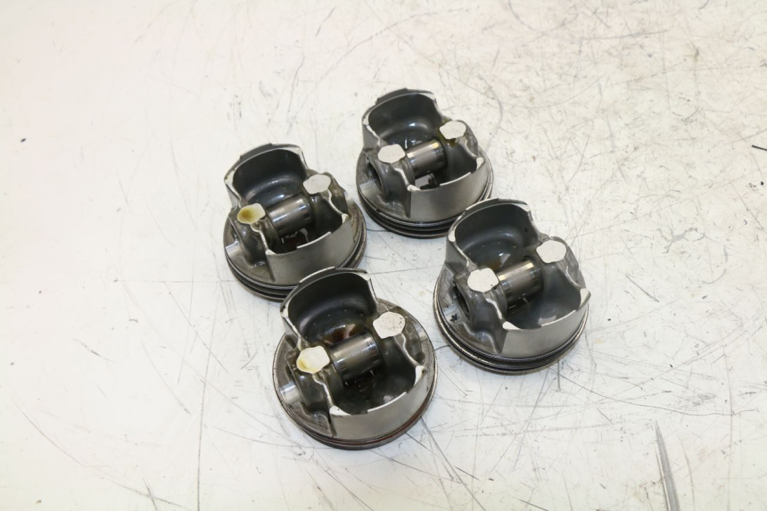 photo de PISTON YAMAHA FZ6 FAZER 600 (2004 - 2006) - Detalle de la pieza