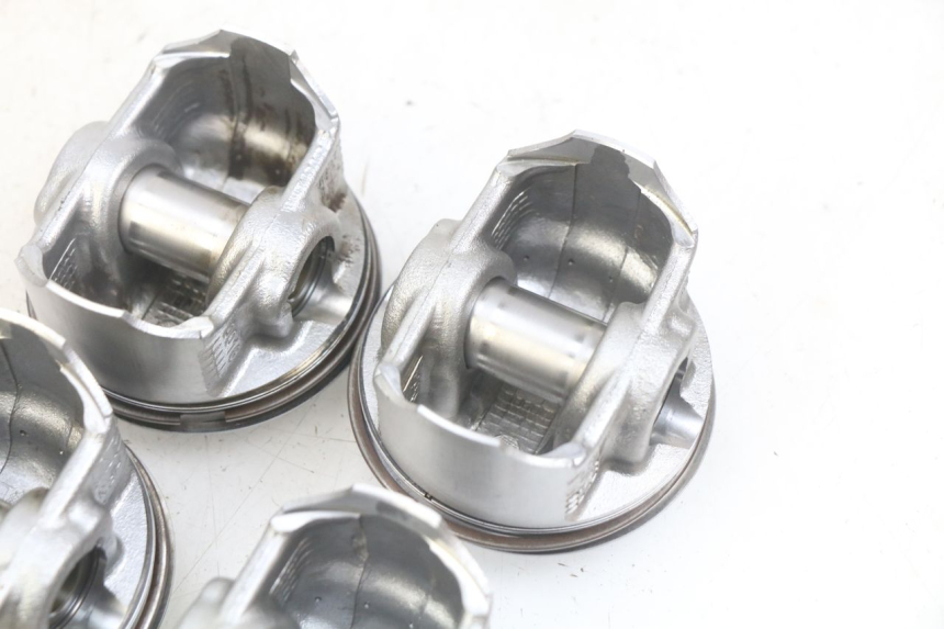 photo de PISTÓN KAWASAKI Z 750 (2007 - 2013) - Otra perspectiva