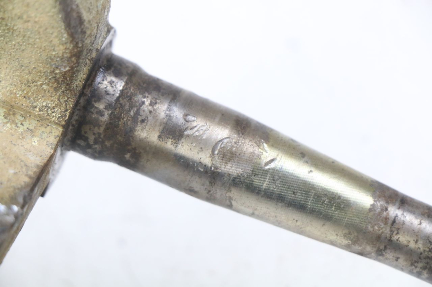 photo de BUJE DE PIVOTE YAMAHA BLASTER 200 (1987 - 2002) - Primer plano técnico