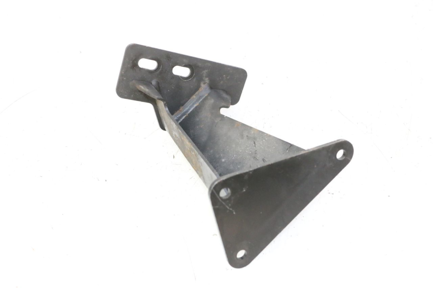 photo de SOPORTE ESTRIBERA TRASERA DERECHA QUADRO 4 4D 350 (2015 - 2018) - Zoom estado de uso