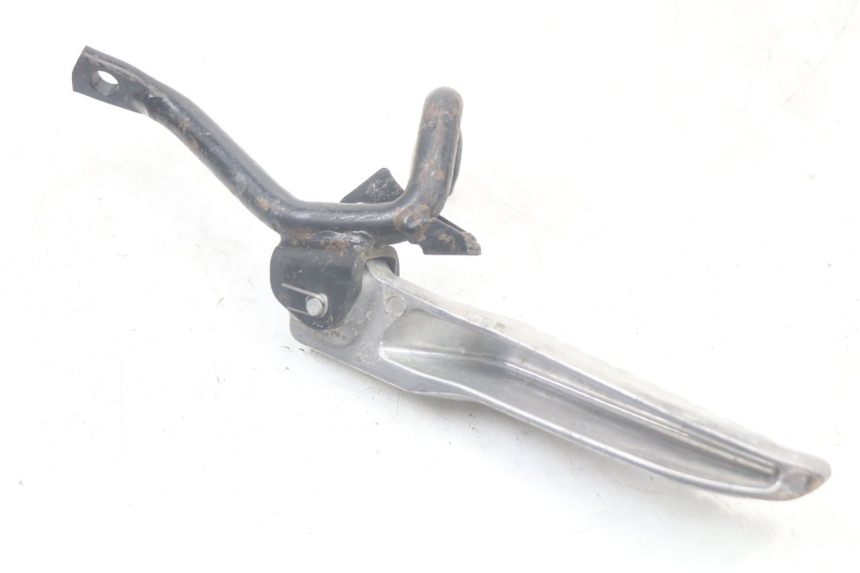 photo de PLACA DE APOYO DEL PIE TRASERO DERECHO JONWAY AZTRAL 125 (2008 - 2017) - Detalles de los puntos de fijación