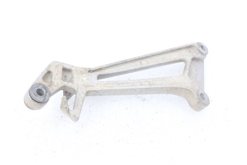 photo de SOPORTE ESTRIBERA TRASERA DERECHA HONDA CBR R 125 (2003 - 2006) - Detalle de la pieza