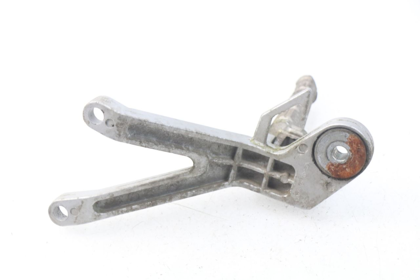 photo de SOPORTE ESTRIBERA TRASERA DERECHA HYOSUNG COMET GTR 125 (2007 - 2014) - Primer plano técnico