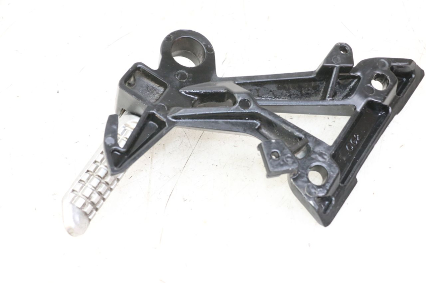 photo de SOPORTE ESTRIBERA TRASERA DERECHA EBROH BRAVO GLE 1 (2020 - 2024) - Zoom estado de uso