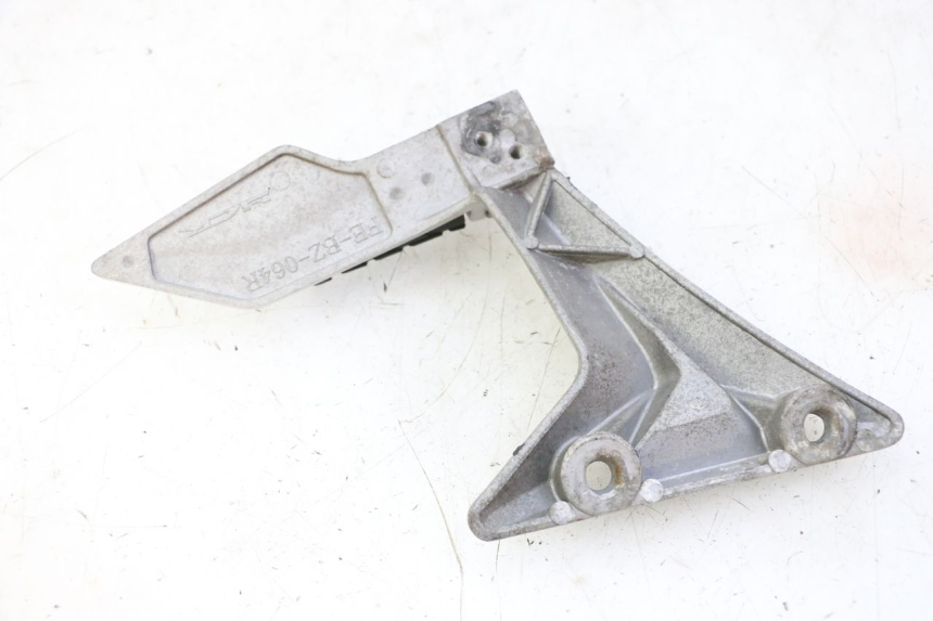 photo de SOPORTE ESTRIBERA TRASERA DERECHA STAHO FH 50 (2018 - 2019) - Otra perspectiva