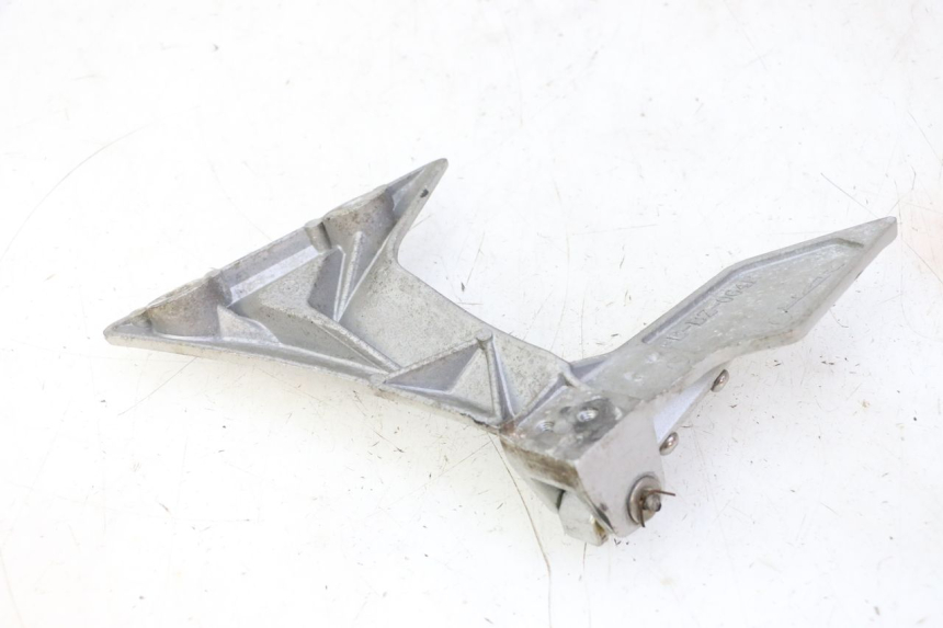 photo de SOPORTE ESTRIBERA TRASERA DERECHA STAHO FH 50 (2018 - 2019) - Primer plano técnico