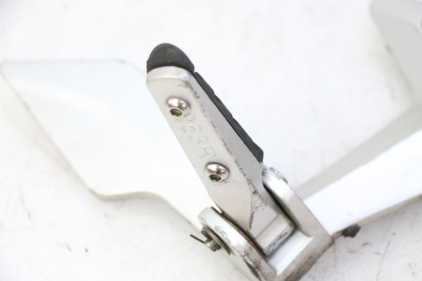 photo de SOPORTE ESTRIBERA TRASERA DERECHA STAHO FH 50 (2018 - 2019) - Recambio usado revisado