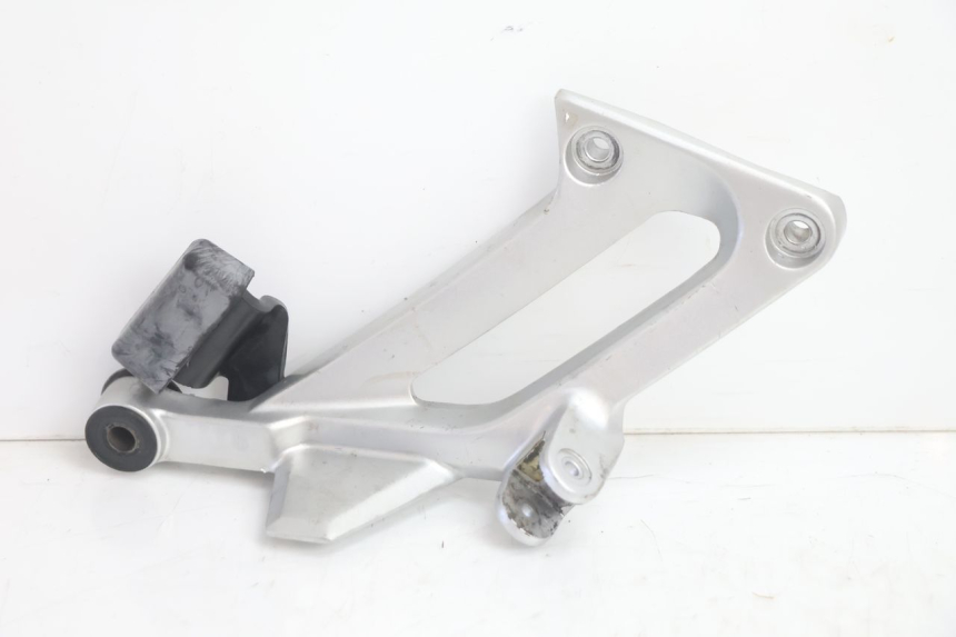 photo de SOPORTE ESTRIBERA TRASERA DERECHA YAMAHA FJR 1300 (2001 - 2005) - Vista principal