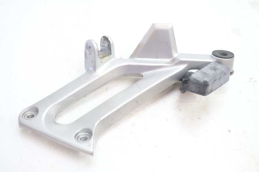 photo de SOPORTE ESTRIBERA TRASERA DERECHA YAMAHA FJR 1300 (2001 - 2005) - Zoom estado de uso