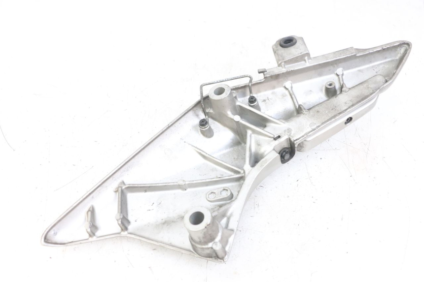 photo de SOPORTE ESTRIBERA TRASERA DERECHA HONDA FJS SILVERWING SILVER WING 600 (2001 - 2010) - Otra perspectiva