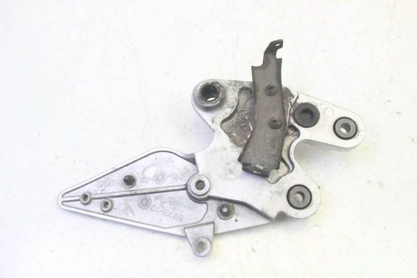 photo de SOPORTE ESTRIBERA TRASERA DERECHA YAMAHA FZ6 N FAZER 600 (2004 - 2006) - Vista general del producto