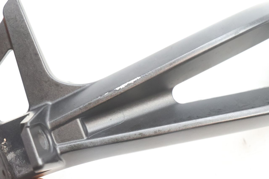 photo de SOPORTE ESTRIBERA TRASERA DERECHA YAMAHA FZ8 800 (2010 - 2016) - Detalle de la pieza