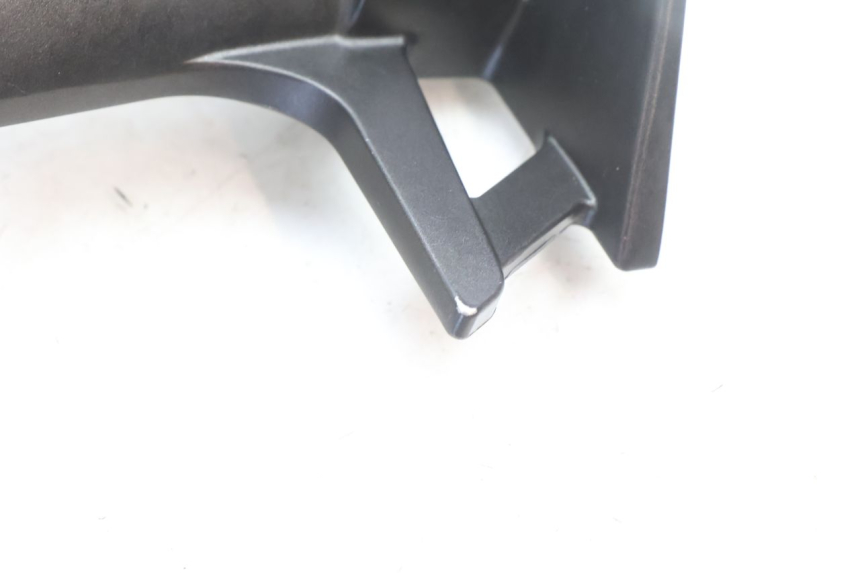 photo de SOPORTE ESTRIBERA TRASERA DERECHA YAMAHA FZ8 800 (2010 - 2016) - Detalles de los puntos de fijación