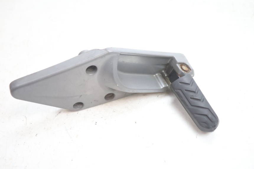 photo de SOPORTE ESTRIBERA TRASERA DERECHA GILERA GP 800 (2007 - 2013) - Vista principal