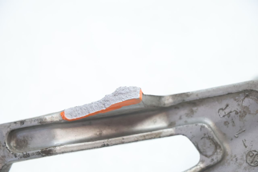 photo de SOPORTE ESTRIBERA TRASERA DERECHA KAWASAKI GPX F ZX750F 750 (1986 - 1990) - Detalles de los puntos de fijación