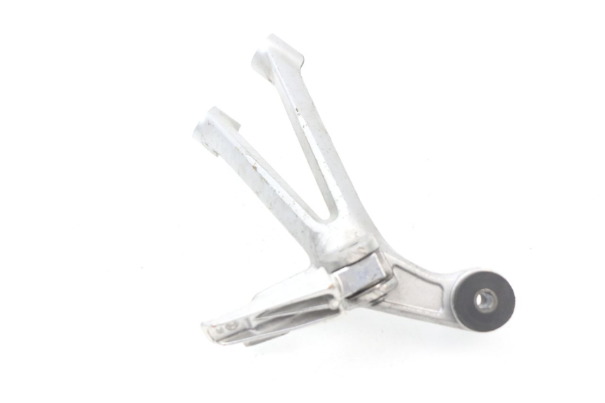 photo de SOPORTE ESTRIBERA TRASERA DERECHA SUZUKI GSX-R GSXR 600 (2008 - 2010) - Detalle de la pieza