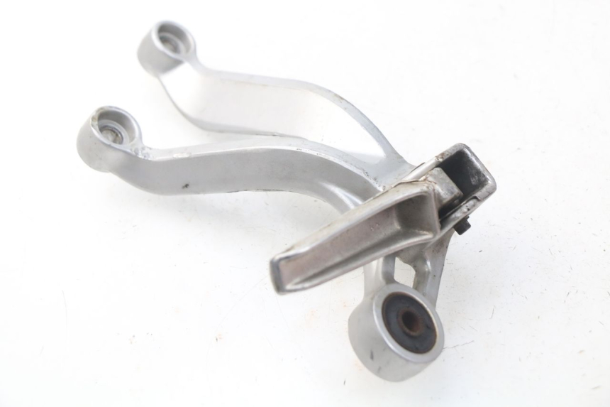 photo de SOPORTE ESTRIBERA TRASERA DERECHA SUZUKI GSX-R GSXR 600 (2001 - 2003) - Detalle de la pieza