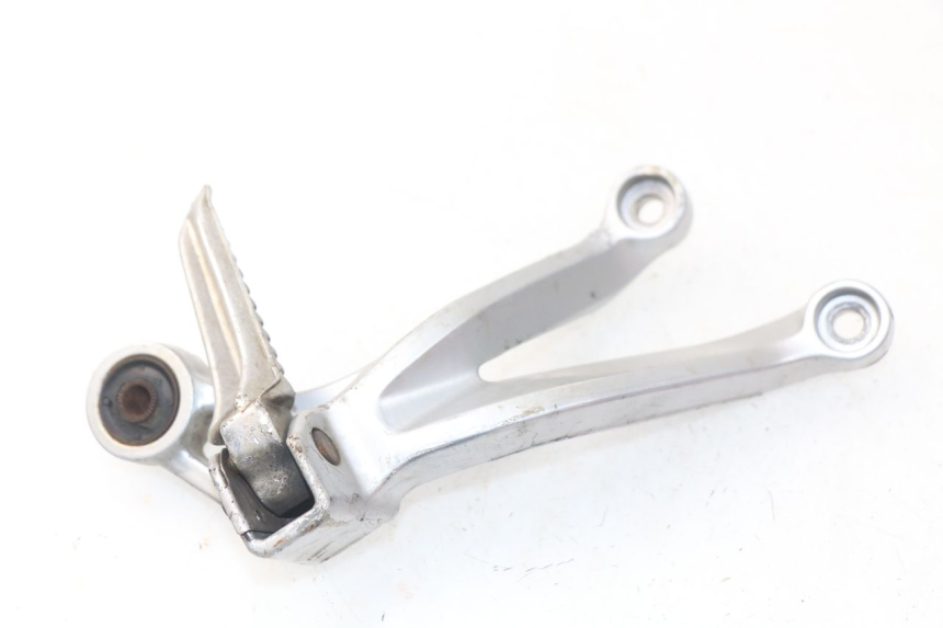 photo de SOPORTE ESTRIBERA TRASERA DERECHA SUZUKI GSX-R GSXR 600 (2001 - 2003) - Zoom estado de uso