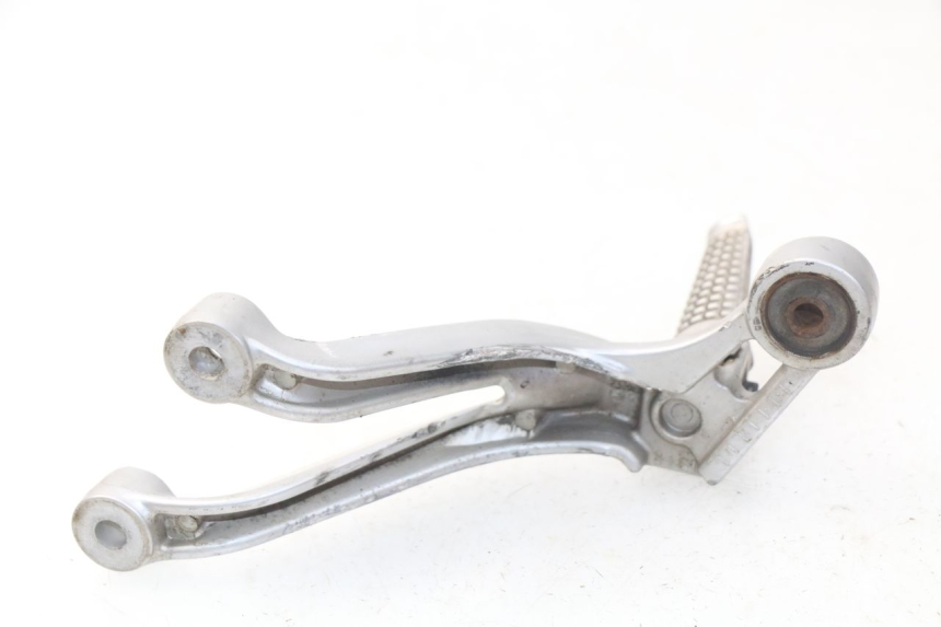 photo de SOPORTE ESTRIBERA TRASERA DERECHA SUZUKI GSX-R GSXR 600 (2001 - 2003) - Primer plano técnico