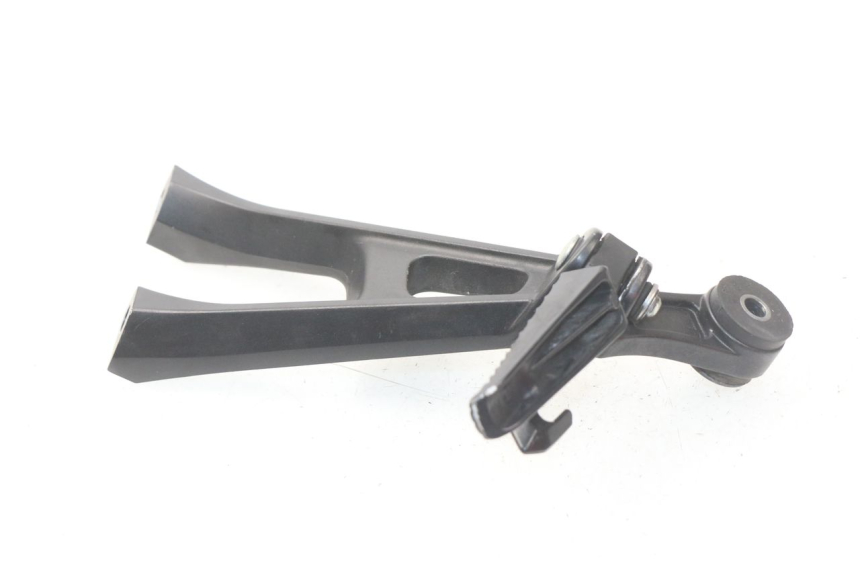 photo de SOPORTE ESTRIBERA TRASERA DERECHA SUZUKI GSX-R GSXR K16 1000 (2012 - 2016) - Zoom estado de uso