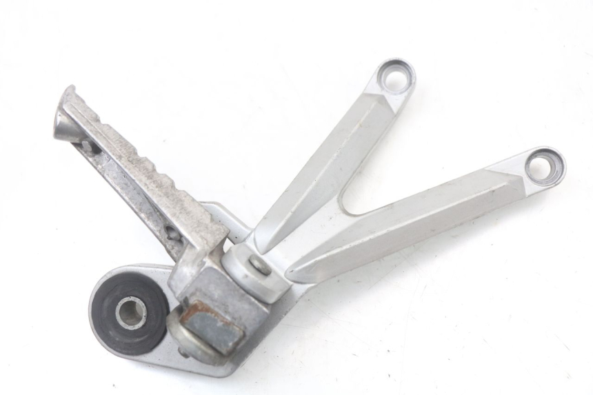 photo de SOPORTE ESTRIBERA TRASERA DERECHA HYOSUNG GTR 125 (2006 - 2008) - Vista principal