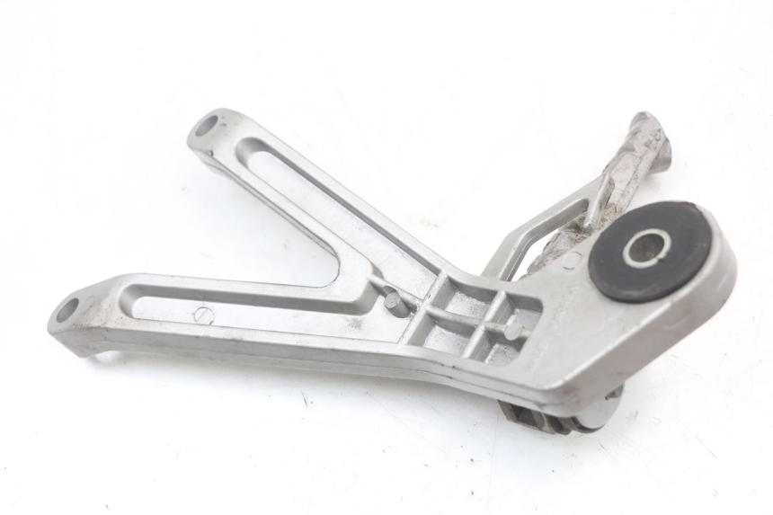 photo de SOPORTE ESTRIBERA TRASERA DERECHA HYOSUNG GTR 125 (2006 - 2008) - Vista general del producto