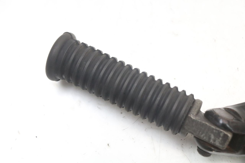 photo de SOPORTE ESTRIBERA TRASERA DERECHA HARLEY DAVIDSON SPORTSTER XL CUSTOM 883 (1999 - 2006) - Detalle de la pieza