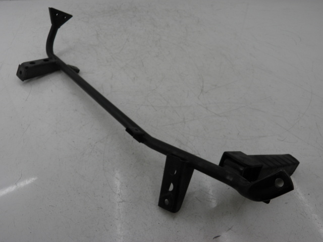 photo de SOPORTE ESTRIBERA TRASERA DERECHA HONDA FES PANTHEON 125 (2003 - 2007) - Detalles de los puntos de fijación