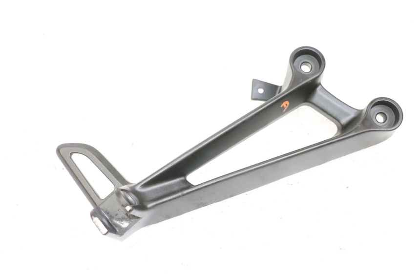 photo de SOPORTE ESTRIBERA TRASERA DERECHA YAMAHA MT-07 MT07 ABS 700 (2018 - 2020) - Vista principal