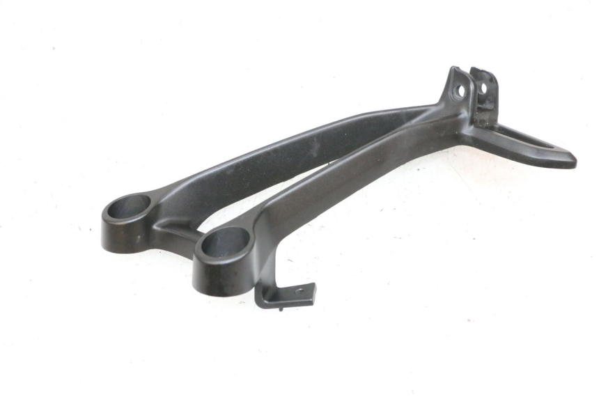 photo de SOPORTE ESTRIBERA TRASERA DERECHA YAMAHA MT-07 MT07 ABS 700 (2018 - 2020) - Primer plano técnico