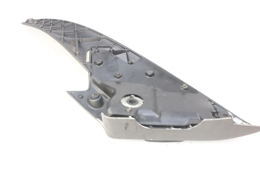 photo de PLATINA APOYA PIE TRASERO DERECHO GILERA NEXUS 125 (2009 - 2013) - Zoom estado de uso