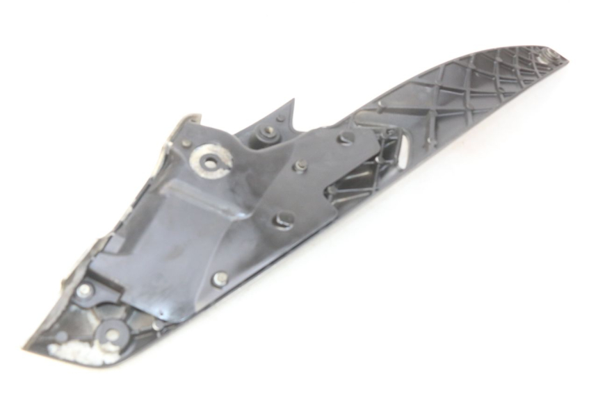 photo de PLATINA APOYA PIE TRASERO DERECHO GILERA NEXUS 125 (2009 - 2013) - Otra perspectiva