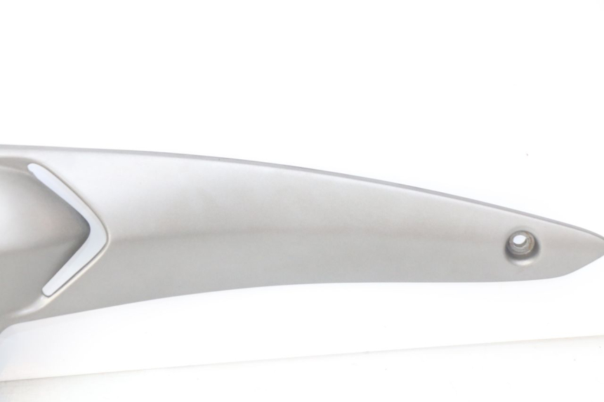 photo de PLATINA APOYA PIE TRASERO DERECHO GILERA NEXUS 125 (2009 - 2013) - Primer plano técnico