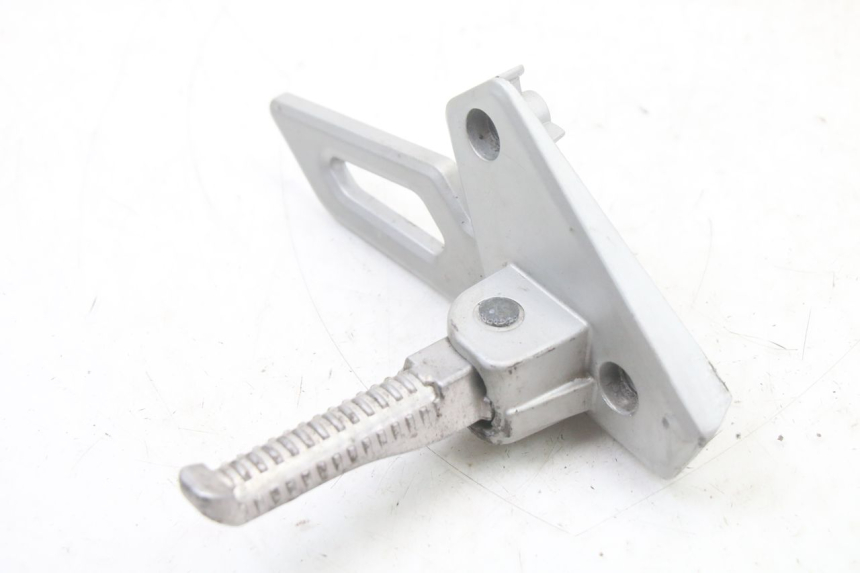 photo de SOPORTE ESTRIBERA TRASERA DERECHA PEUGEOT SPEEDFIGHT 3 LC 2T 50 (2009 - 2015) - Detalle de la pieza