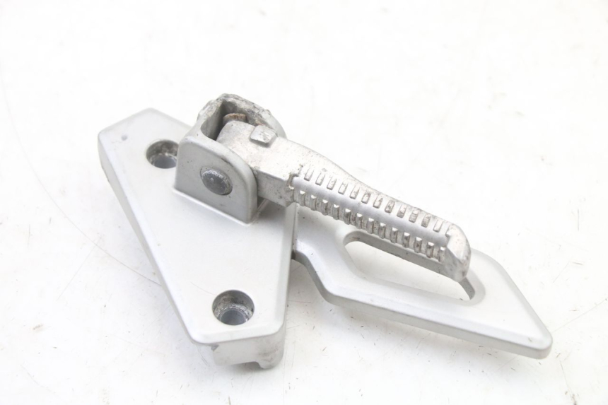 photo de SOPORTE ESTRIBERA TRASERA DERECHA PEUGEOT SPEEDFIGHT 3 LC 2T 50 (2009 - 2015) - Primer plano técnico