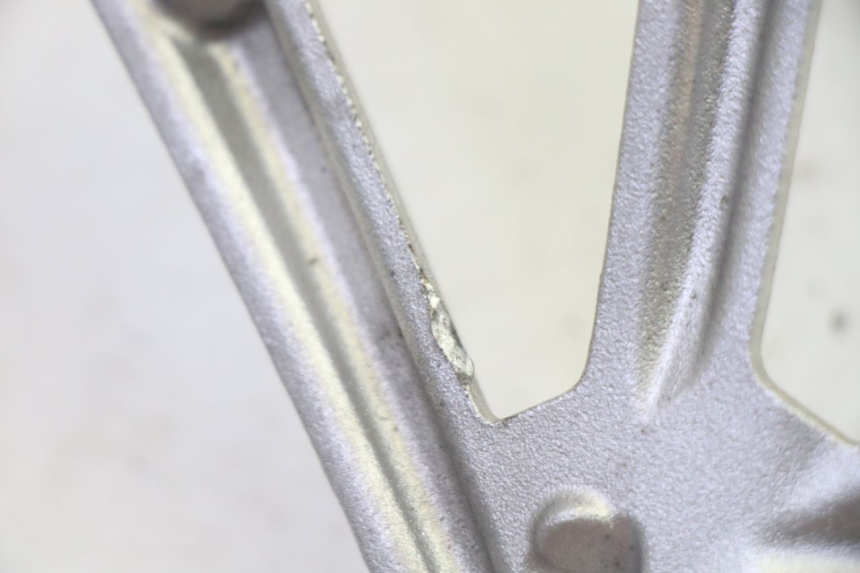 photo de SOPORTE ESTRIBERA TRASERA DERECHA BMW R GS 1250 (2021 - 2024) - Primer plano técnico