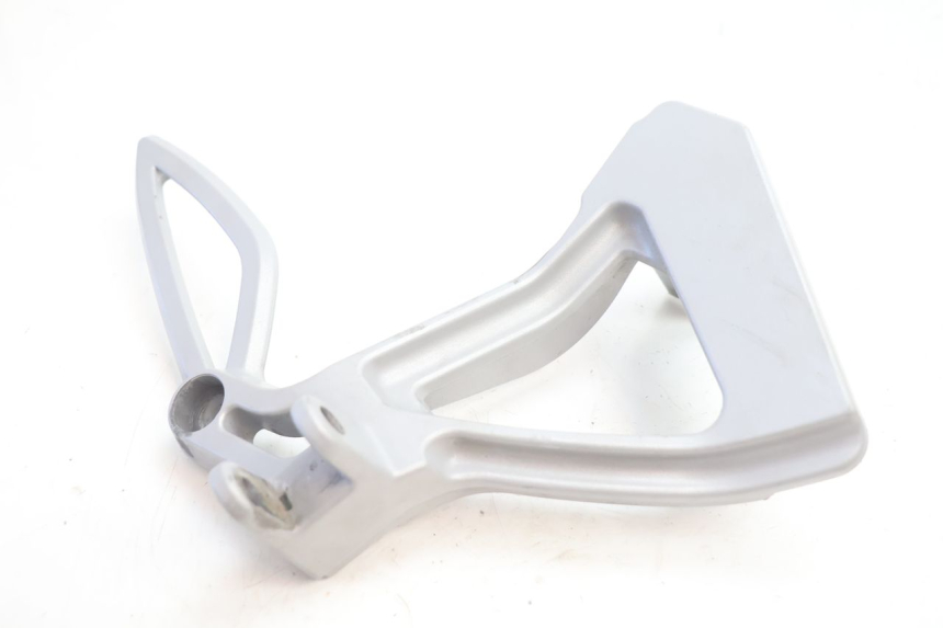 photo de SOPORTE ESTRIBERA TRASERA DERECHA CAN-AM SPYDER RS 1000 (2008 - 2012) - Zoom estado de uso