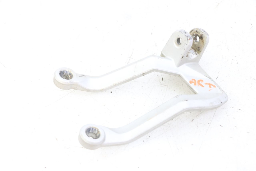 photo de SOPORTE ESTRIBERA TRASERA DERECHA KTM SUPERENDURO R 950 (2005 - 2009) - Detalles de los puntos de fijación