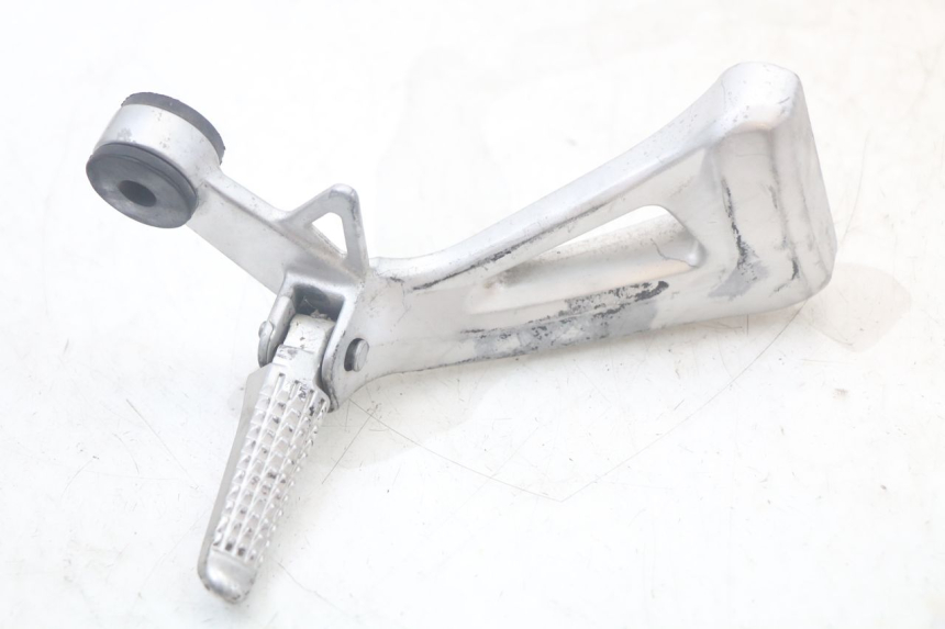 photo de PLATINA APOYA PIE TRASERO DERECHO SUZUKI SV N 650 (1999 - 2002) - Vista principal