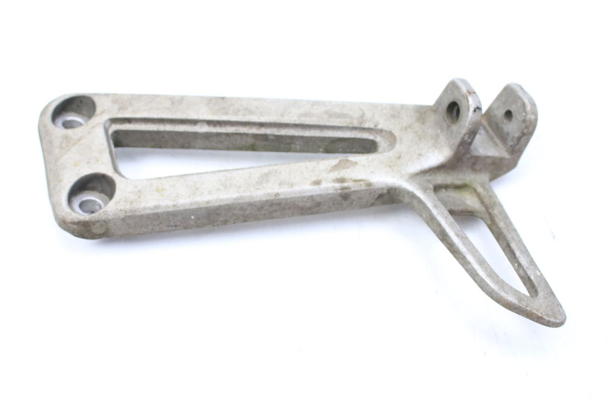 photo de PLATINA APOYA PIE TRASERO DERECHO YAMAHA TDR DELTABOX 125 (1997 - 2003) - Otra perspectiva