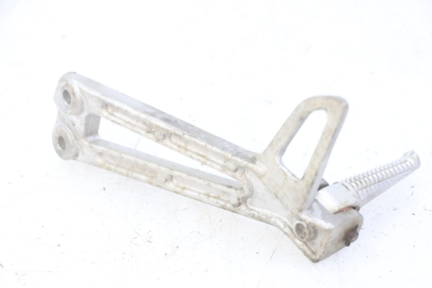 photo de PLATINA APOYA PIE TRASERO DERECHO YAMAHA TDR DELTABOX 125 (1997 - 2003) - Detalles de los puntos de fijación