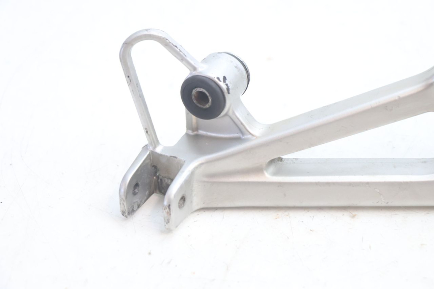 photo de PLATINA APOYA PIE TRASERO DERECHO HONDA VFR FI RC46 800 (1998 - 2001) - Detalle de la pieza