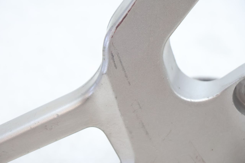 photo de PLATINA APOYA PIE TRASERO DERECHO HONDA VFR FI RC46 800 (1998 - 2001) - Otra perspectiva