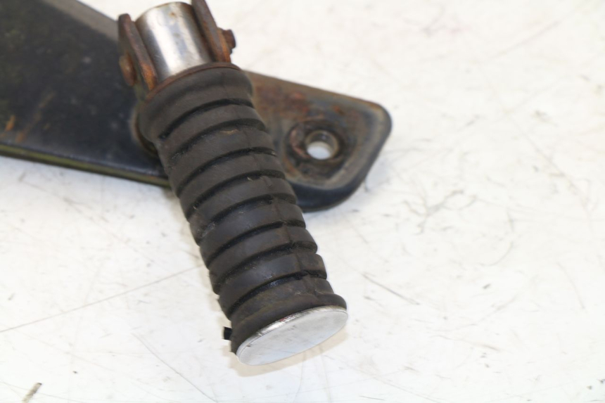 photo de SOPORTE ESTRIBERA TRASERA DERECHA YAMAHA VIRAGO 125 (1996 - 2003) - Marcados y referencias originales