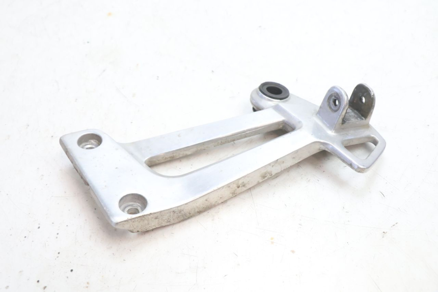 photo de SOPORTE ESTRIBERA TRASERA DERECHA YAMAHA XJR 1300 (1998 - 2002) - Detalle de la pieza