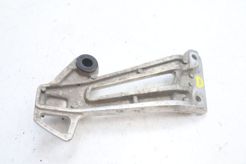 photo de SOPORTE ESTRIBERA TRASERA DERECHA YAMAHA XJR 1300 (1998 - 2002) - Zoom estado de uso