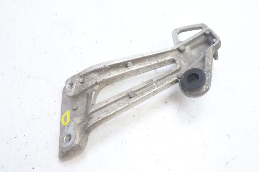 photo de SOPORTE ESTRIBERA TRASERA DERECHA YAMAHA XJR 1300 (1998 - 2002) - Otra perspectiva
