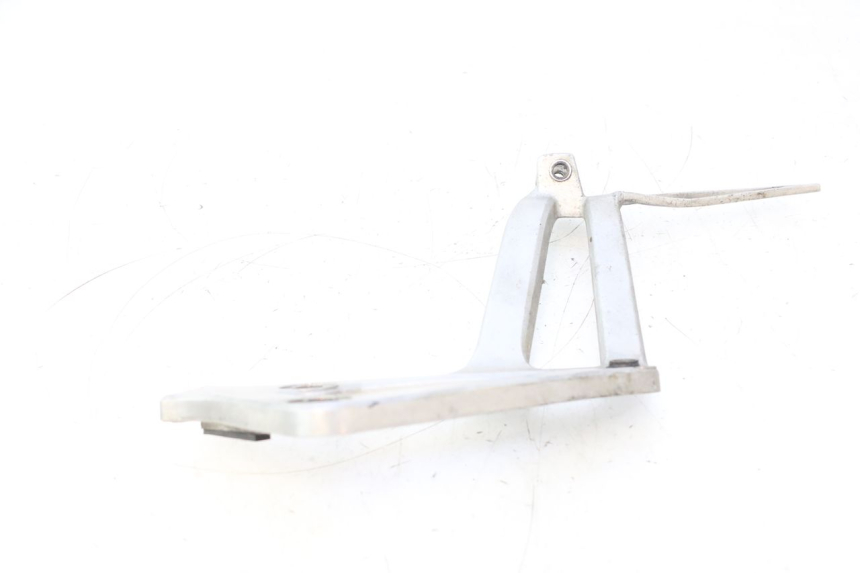 photo de SOPORTE ESTRIBERA TRASERA DERECHA HONDA XRV AFRICA TWIN 750 (1990 - 1992) - Marcados y referencias originales